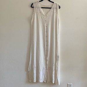 Vintage Jane Ashley White Embroidered Nightgown